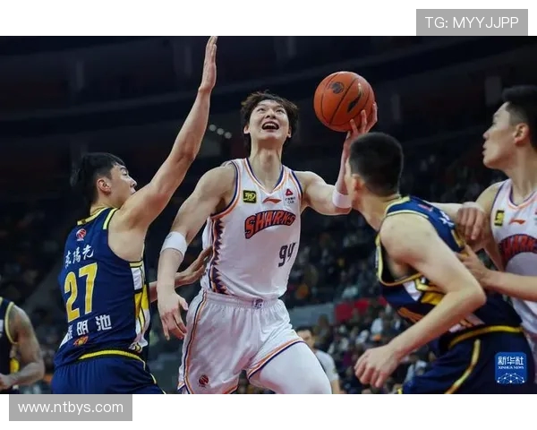 王哲林领衔中国篮球新篇章 展现无限潜力助力国家队腾飞